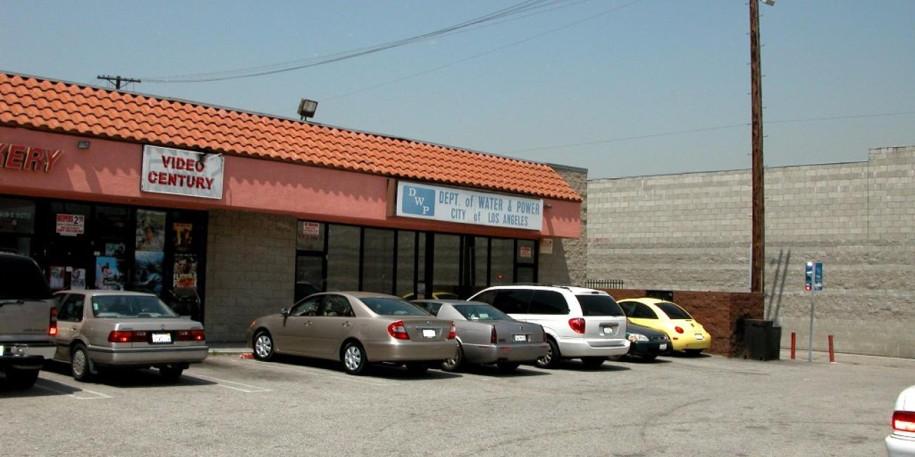 Boyle Heights Customer Service Center, Parking Lot