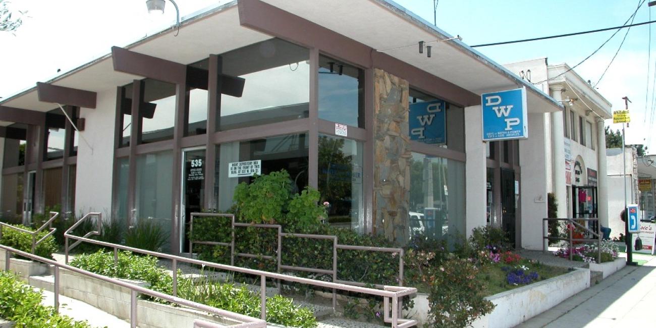 Image of San Pedro Customer Service Center - Sidewalk