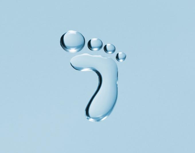 A footprint made out of droplets of water